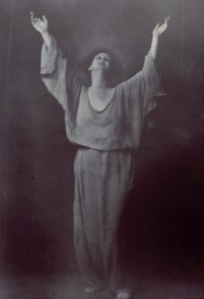 Isadora Duncan dancing, between 1916 and 1918. Creator: Arnold Genthe.