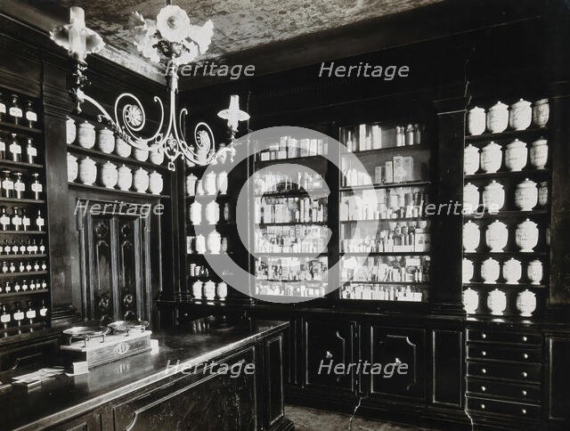 Wellcome Historical Medical Museum, Wigmore Street, London: a display of pharmacy jars. Creator: Unknown.