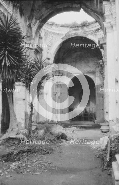 Travel views of Cuba and Guatemala, between 1899 and 1926. Creator: Arnold Genthe.