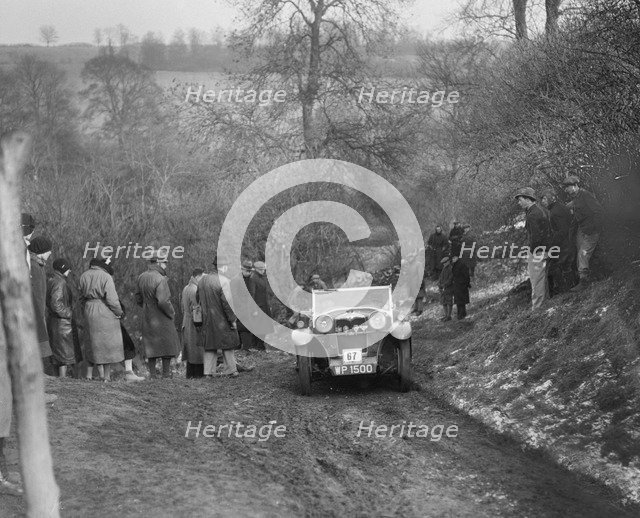 Riley Lynx of RC Player competing in the Sunbac Colmore Trial, Gloucestershire, 1933. Artist: Bill Brunell.