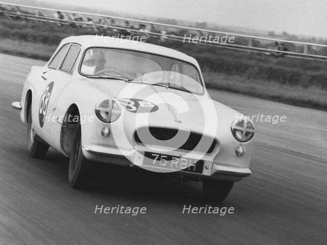 Warwick GT, S.Hill at Silverstone 1961. Creator: Unknown.