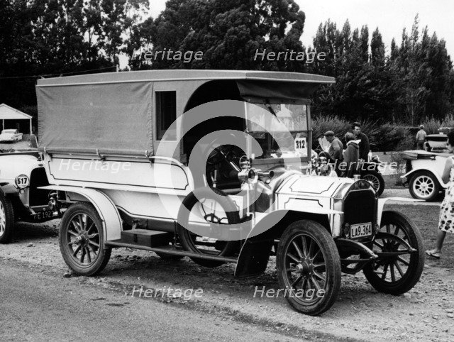 1912 Unic van Artist: Unknown.