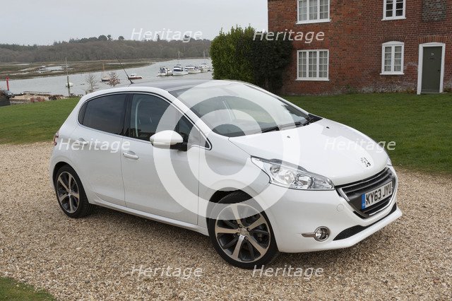2014 Peugeot 208 Hdi Artist: Unknown.