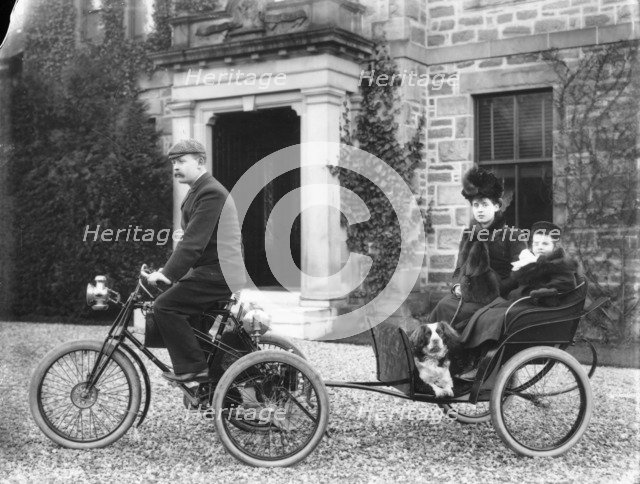 A De Dion tricycle. Artist: Unknown