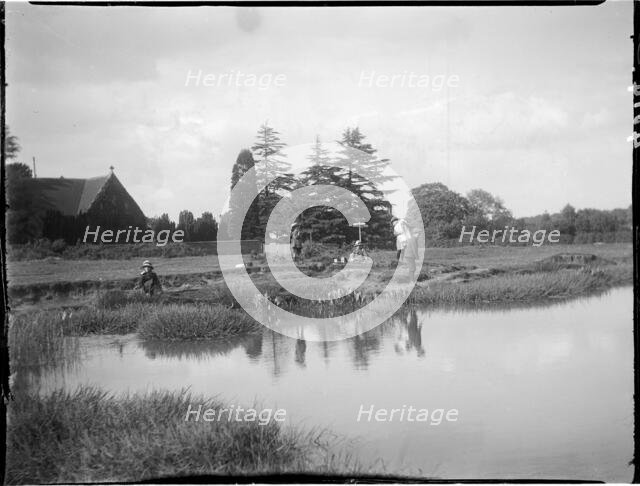 Martin's Pond, Potten End, Nettleden with Potten End, Dacorum, Hertfordshire, 1916. Creator: Katherine Jean Macfee.