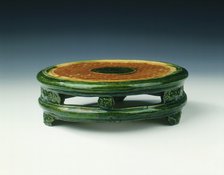 Shiwan sancai stand, Late Ming dynasty, China, 1600-1644. Artist: Unknown