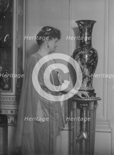 Mrs. John D. Rockefeller, portrait photograph, 1919 Mar. 18. Creator: Arnold Genthe.