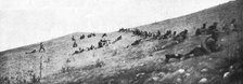 'La resistance Serbe; Infanterie serbe appuyee par des mitrailleuses, se developpant...1915 (1924). Creator: Unknown.