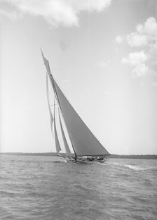 The 19-metre cutter 'Norada' sails close-hauled, 1911. Creator: Kirk & Sons of Cowes.