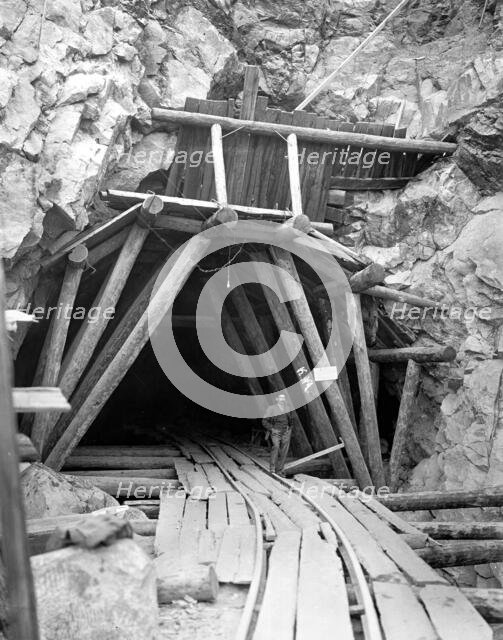 Tunnel Works, 1900-1904. Creator: Unknown.