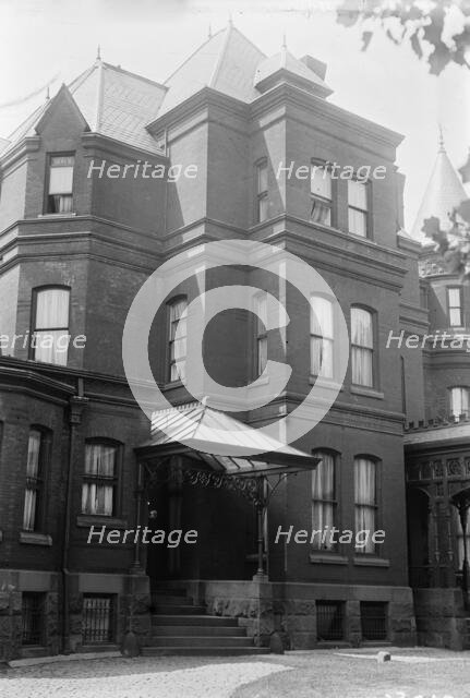 J.H. Hammond's, Washington, between c1910 and c1915. Creator: Bain News Service.