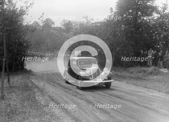 Citroen saloon, Bugatti Owners Club Hill Climb, Chalfont St Peter, Buckinghamshire, 1935. Artist: Bill Brunell.