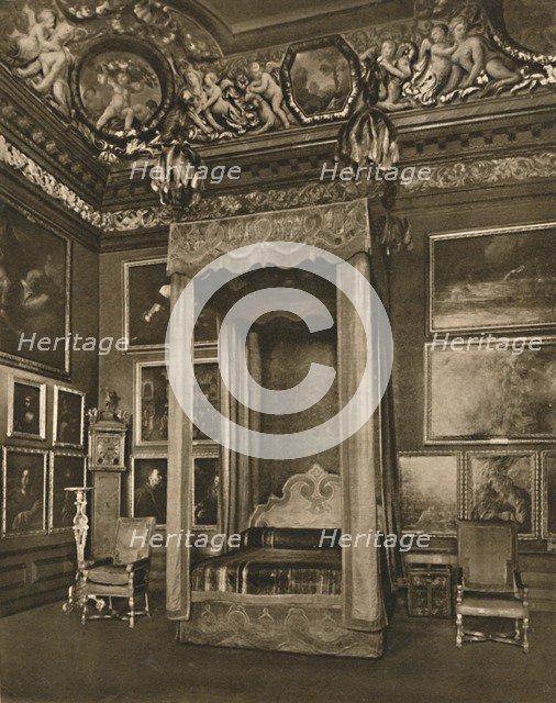 'William III's State Bedstead in the Great Bedchamber',  1927. Artists: Edward F Strange, Unknown.