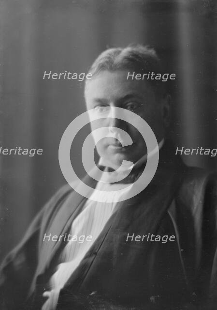 Mr. A. Edward Newton, portrait photograph, 1918 May 15. Creator: Arnold Genthe.