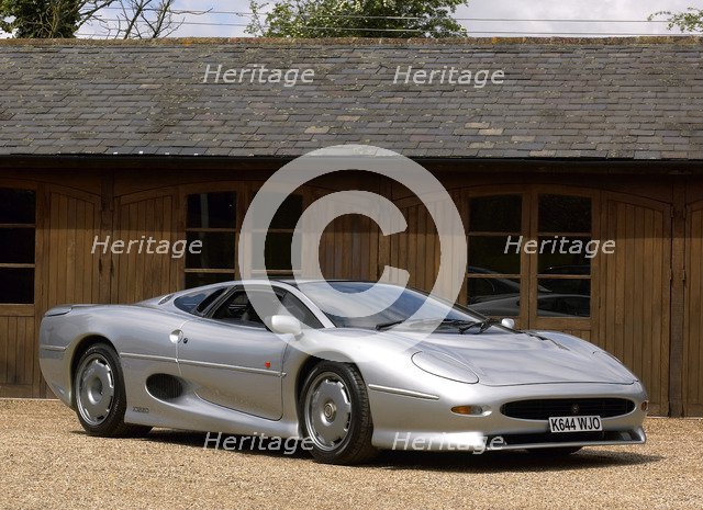 1992 Jaguar XJ 220. Artist: Unknown.