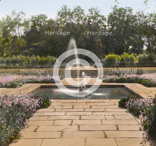 "Bartow Mansion," International Garden Club, 895 Shore Bay Road, Pelham Bay Park, Bronx, NY, 1915. Creator: Frances Benjamin Johnston.