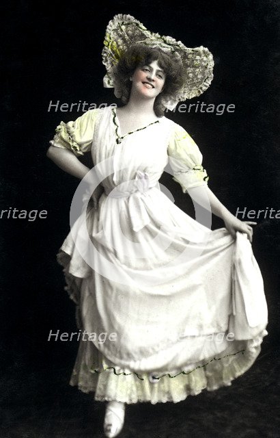 Marie Studholme (1875-1930), English actress, early 20th century.Artist: Foulsham and Banfield