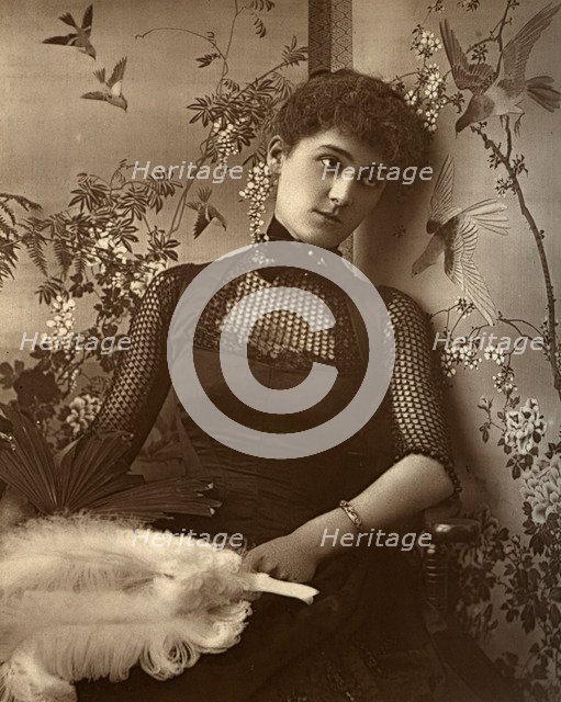 Mary Moore, British actress, 1886. Artist: Barraud