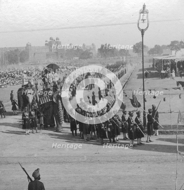 Maharajahs rounding Jumma Muisjid, Delhi, India, 1913.Artist: HD Girdwood