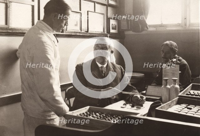 Almond department, quality control, York, Yorkshire, 1920. Artist: Unknown