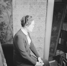 Ashton, E.L., Mrs., portrait photograph, between 1926 and 1942. Creator: Arnold Genthe.