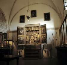 Central hall of the museum with the triptych depicting the theme of Epiphany.