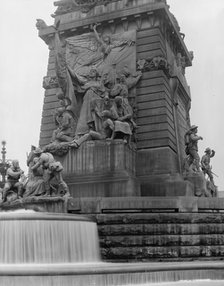West Face, Soldiers' and Sailors' Monument, Indianapolis, Ind., between 1900 and 1906. Creator: Unknown.
