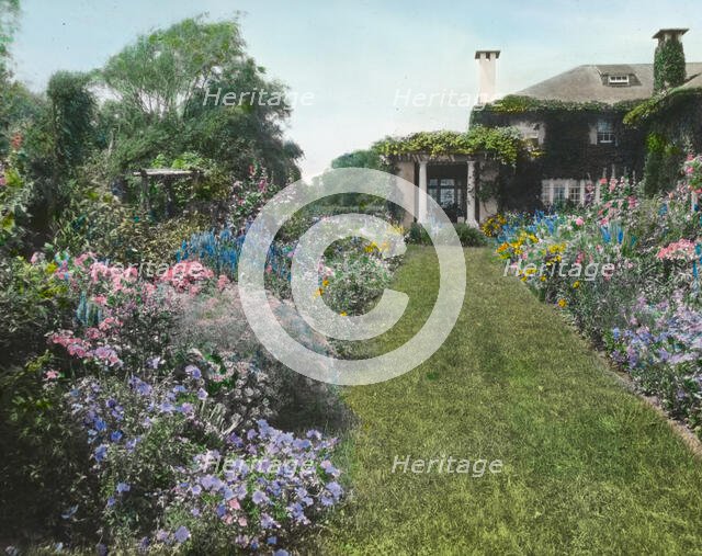 Dr. Frederick Kellogg Hollister house, Lily Pond Lane, East Hampton, New York, c1915. Creator: Frances Benjamin Johnston.