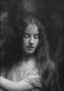 Tarvan, Miss, portrait photograph, 1912 Nov. 22. Creator: Arnold Genthe.