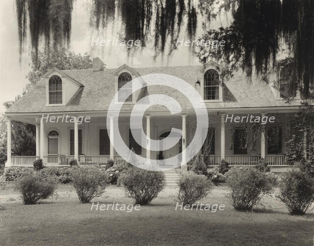 The Briars, Natchez vic., Adams County, Mississippi, 1938. Creator: Frances Benjamin Johnston.