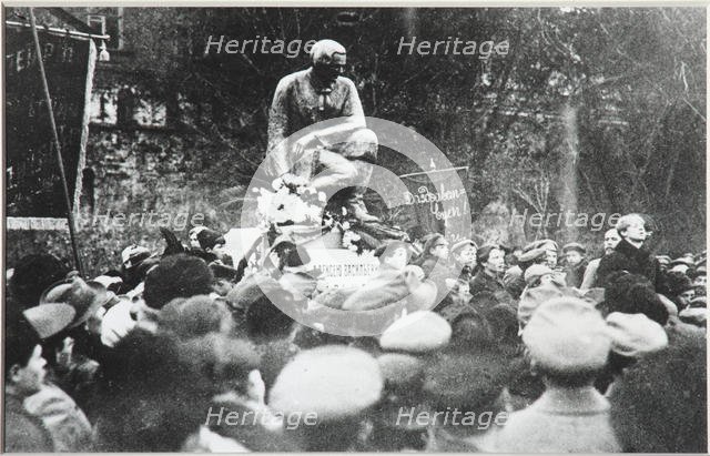 Sergei Yesenin at the Koltsov Razin monument dedication, 1918. Artist: Anonymous  