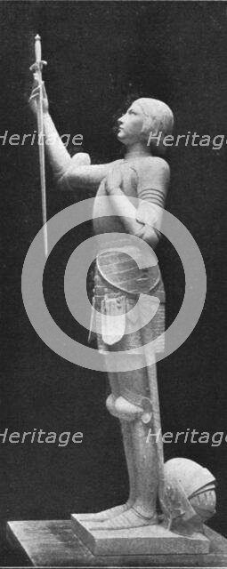 ''Une nouvelle statue de Jeanne d'Arc. Oeuvre d'Antonin Carles', 1916. Creator: Unknown.