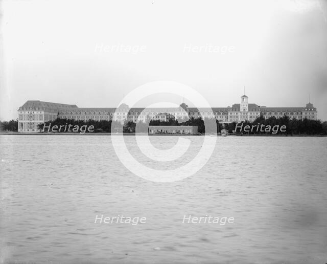 Royal Poinciana Hotel from wharf, Palm Beach, Fla., 1902. Creator: Unknown.