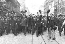 ''Aux cris de "Vive la France !", sa voiture est escortee jusqu'a l'Elysee', 1914. Creator: Unknown.