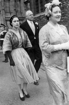 Princess Margaret and the Queen Mother, Westminster Abbey, 1954. Artist: Unknown