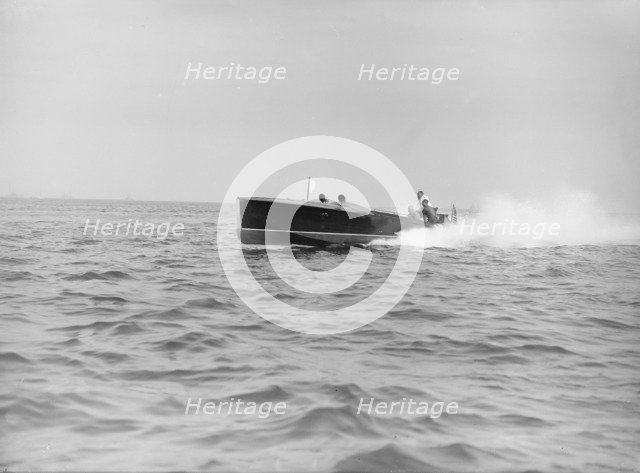 The American hydropane 'Disturber III', 1913. Creator: Kirk & Sons of Cowes.