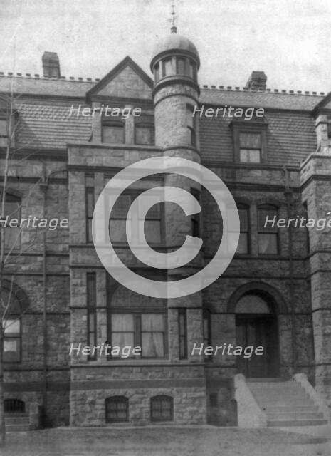 Mrs. Mose's House, Washington, D.C., 1900?. Creator: Frances Benjamin Johnston.