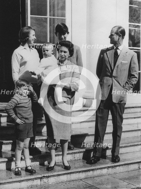 39th Birthday picture of the Queen and her family, Frogmore House, Windsor, 1965.  Creator: Unknown.