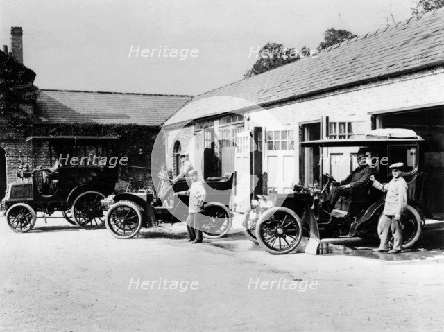 Cars parked at Lord Northcliffe's stable. Artist: Unknown