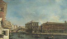 The Rialto Bridge with the Palazzo dei Camerlenghi in Venice.