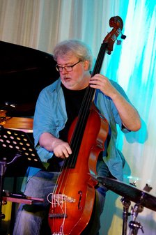Steve Rodby, Watermill Jazz Club, Dorking, Surrey, 2nd August 2016. Artist: Brian O'Connor.