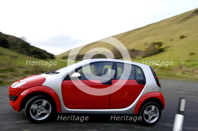 2004 Smart Forfour. Artist: Unknown.