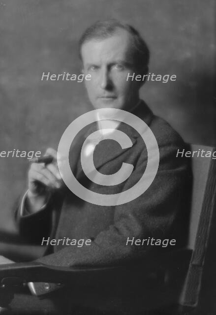 Huggins, Harvey O., Mr., or Harvey O'Higgins, portrait photograph, 1914. Creator: Arnold Genthe.