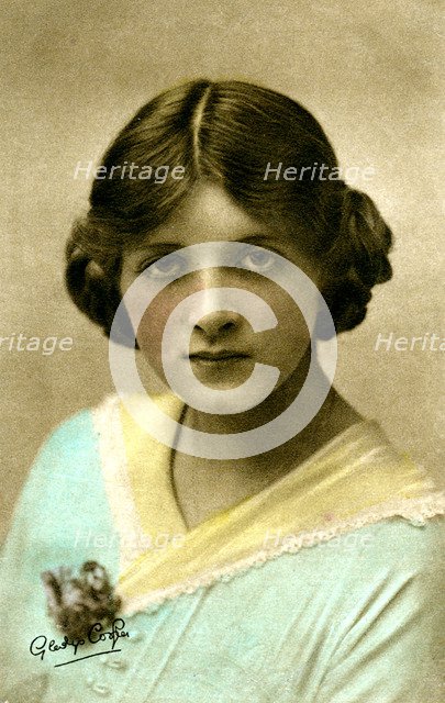 Gladys Cooper (1888-1971), English actress, early 20th century.Artist: Dover Street Studios