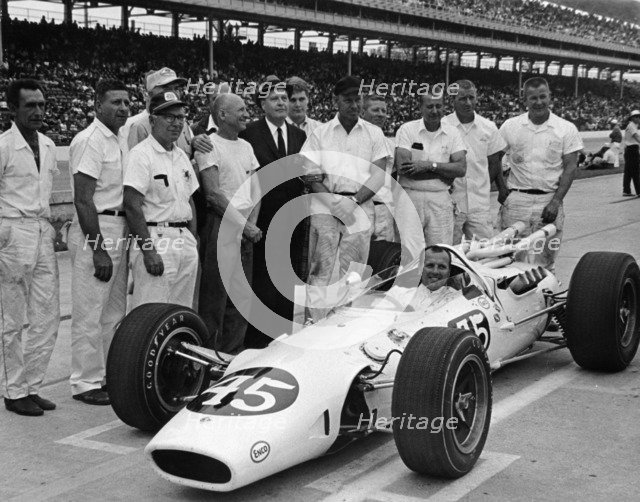 AJ Foyt in Lotus-Ford, Indianapolis 500, Indiana, USA, 1965. Artist: Unknown