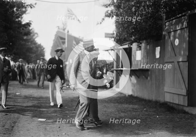 Finley Shepard & wife, 1913. Creator: Bain News Service.