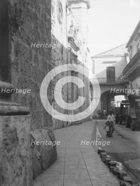 Travel views of Cuba and Guatemala, between 1899 and 1926. Creator: Arnold Genthe.