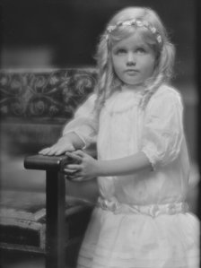 Slawson, L.H., Mrs., child of, portrait photograph, between 1911 and 1942. Creator: Arnold Genthe.