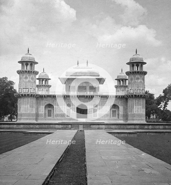 Itmad-Ud-Daulah's Tomb, Agra, India, early 20th century.Artist: H Hands & Son