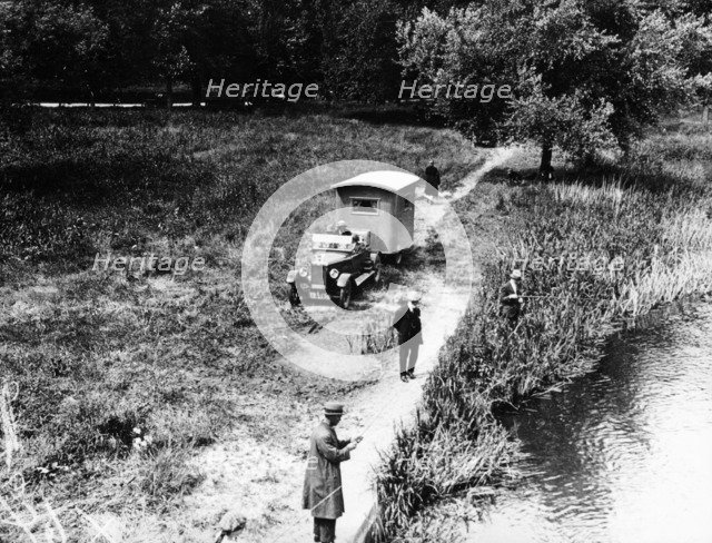 Lagonda towing a caravan, (1924?). Artist: Unknown